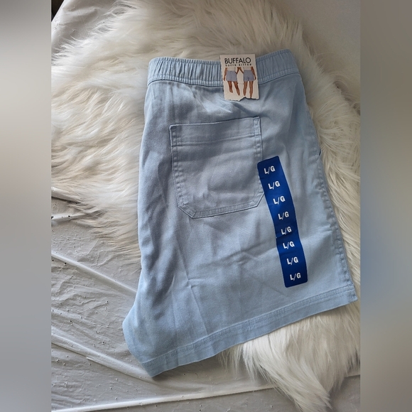 NEW- Buffalo David Bitton Sky Blue Women's Cargo Shorts, Size Large - Picture 3 of 6